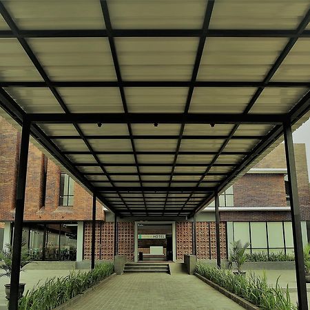 Fitra Hotel Majalengka Exterior foto